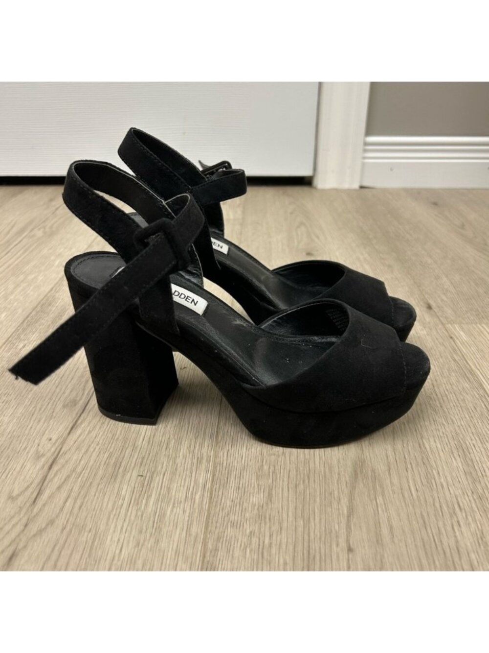 Steve Madden Trixie Black Platform Chunky Heels